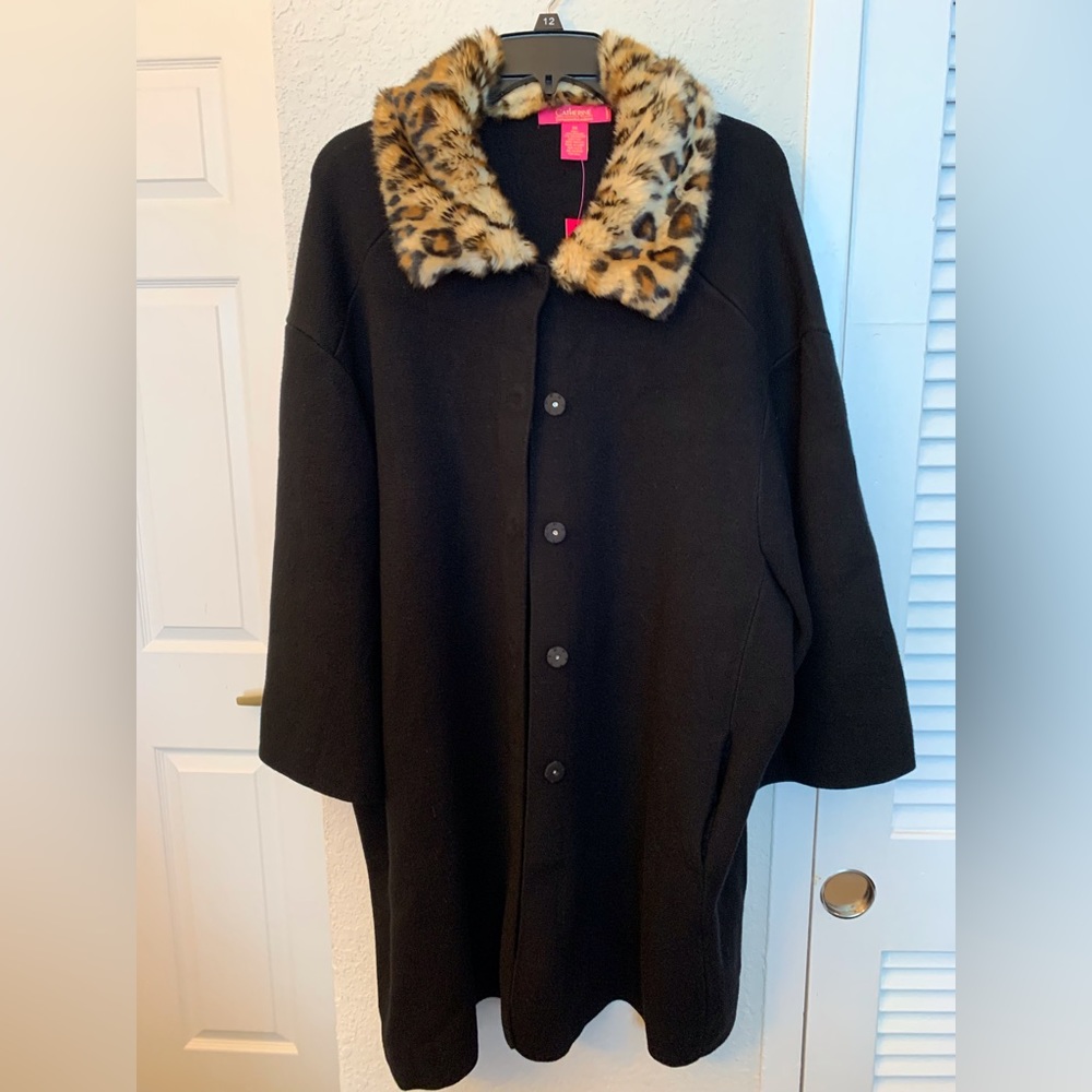 Exquisite NWT Catherine Malandrino sweater jacket with faux fur collar.